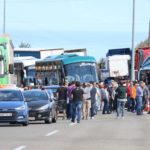 Η κυβερνητική προπαγάνδα και η οδυνηρή για τους εργαζόμενους πραγματικότητα
