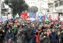 Διαδήλωση εκατοντάδων χιλιάδων λαού στο Μιλάνο ενάντια στη ρατσιστική και φασιστική αντιμεταναστευτική πολιτική