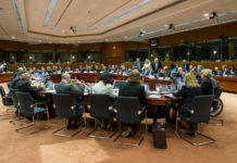 Η κυβέρνηση της ΝΔ και το Eurogroup επισπεύδουν την εφαρμογή όλων των μνημονιακών προαπαιτούμενων και δεσμεύσεων