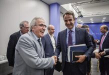Tέτοιες συνδικαλιστικές ηγεσίες πρέπει να ανατραπούν και να καταδικαστούν από το σύνολο των εργαζομένων!
