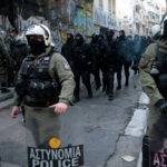 «Άβατο» στα Εξάρχεια από τα χημικά και την αστυνομοκρατία