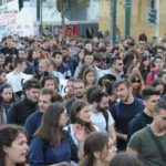 Παρά την υποχώρηση και την τρομοκρατία, οι φοιτητές συνεχίζουν να βγαίνουν στους δρόμους του αγώνα