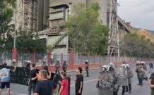… Αστυνομική βία και τρομοκρατία – άγρια καταστολή διαδήλωσης ενάντια στην καύση σκουπιδιών