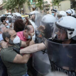 Με άλλοθι την πανδημία πολιτική σιδηράς πυγμής