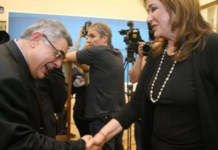 Ο κάλπικος αντιφασισμός της ΝΔ και η θεωρία των δύο άκρων