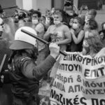 Με ΜΑΤ «υποδέχτηκε» η κυβέρνηση τους «ήρωες» υγειονομικούς