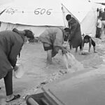 Αντιπροσφυγική πολιτική, ρατσισμός και ξενοφοβία Βούλιαξε στη λάσπη η προσφυγική δομή στο Καρά Τεπέ