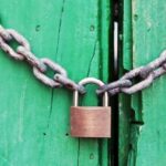 Οι μικρομεσαίες επιχειρήσεις της εστίασης και οι χιλιάδες εργαζόμενοι του κλάδου εξωθούνται στη χρεοκοπία και την οικονομική εξαθλίωση