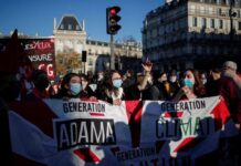 Πράσινο φως στην αστυνομική βαρβαρότητα και αυθαιρεσία Φίμωτρο στον Τύπο το σχέδιο Μακρόν
