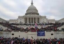 ΗΠΑ: 1 χρόνος από την ένοπλη επίθεση υπέρμαχων του Τραμπ στο Καπιτώλιο Αμείωτη και κάτω από την προεδρία Μπάιντεν η εσωτερική κρίση και ο διχασμός της αμερικανικής κοινωνίας