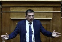 Καταδικάζουμε τη ρατσιστική δυτική προπαγάνδα και τον καθηγητή του Παντείου που την προωθεί!