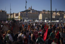 Η 1η Μάη σε διάφορες χώρες