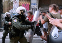 Όργιο αστυνομικής τρομοκρατίας στα Εξάρχεια Σταθμός του μετρό και αντιδράσεις των κατοίκων