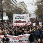 Σκηνικό κάλπικης αντιπαράθεσης ΝΔ-ΣΥΡΙΖΑΗ πραγματική διαχωριστική γραμμή είναι ανάμεσα σταδυο αυτά κόμματα από τη μια και το λαό από την άλλη