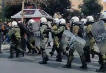 Με ακραία αστυνομική βία αντιμετωπίστηκαν οι λαϊκές κινητοποιήσεις για το έγκλημα στα Τέμπη