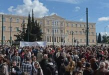 Κούφια αντιπαράθεση με ψεύτικα διλήμματα για την υφαρπαγή της λαϊκής ψήφου