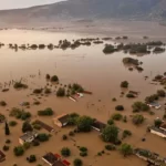 Τρεις μήνες μετά τις εθνικές εκλογές, με ρεκόρ αποχής στο β΄ γύρο των δημοτικών εκλογών Ράγισε η βιτρίνα της κυριαρχίας της ΝΔ, αποτέλεσμα της αντιλαϊκής της πολιτικής