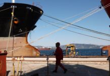 Απολύσεις των εργαζομένων στα Ναυπηγεία Ελευσίνας