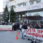Πίτα με φλουριά και γλέντια για λίγους, Νοσοκομείο χωρίς γιατρούς για τους πολλούς