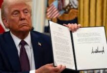 Ο Τραμπ ξηλώνει τον κρατικό μηχανισμό του Μπάιντεν και στήνει τον δικό του