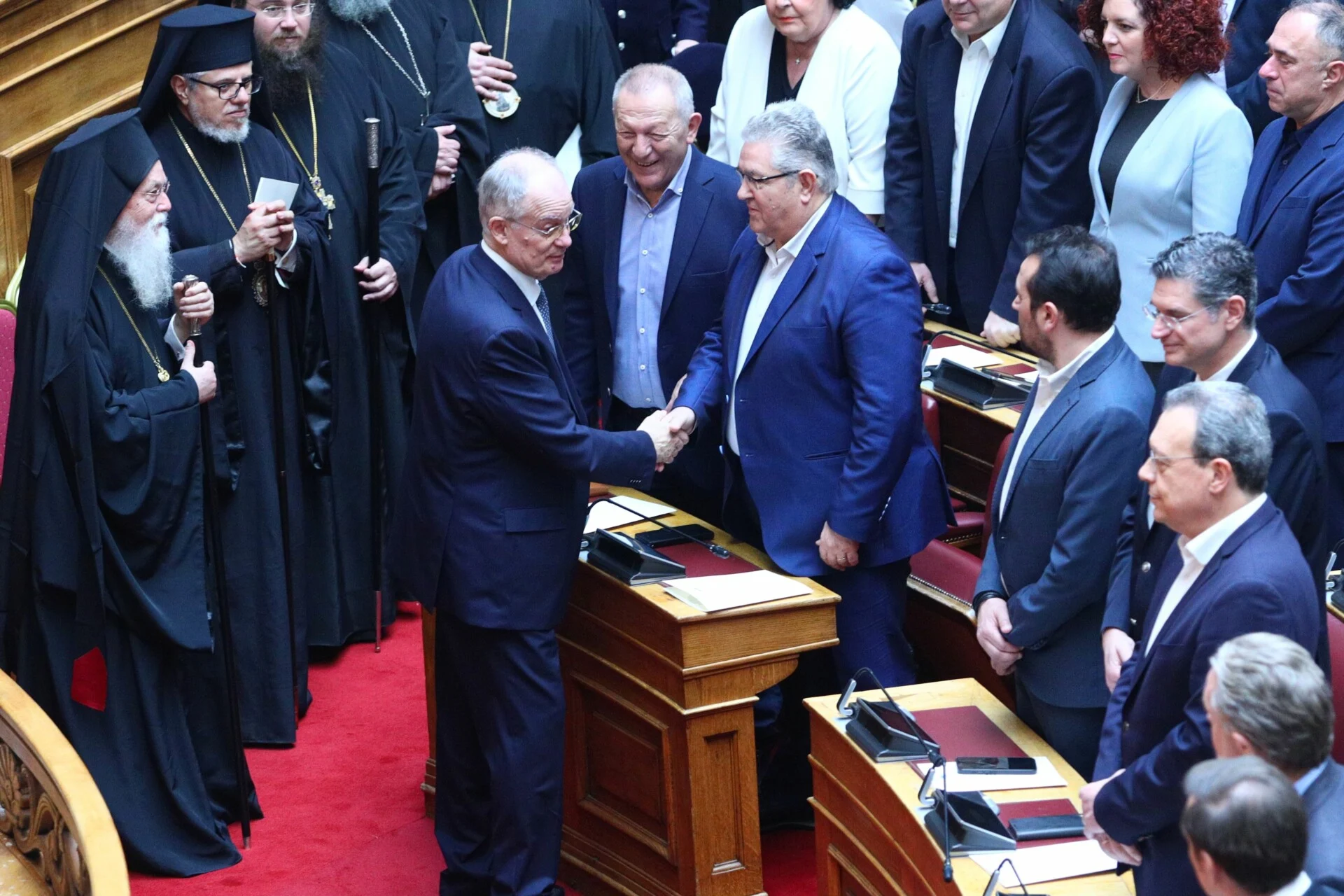 Κουτσούμπας Τασούλας χειραψία