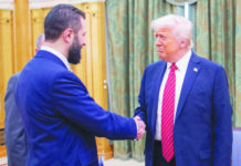 Περιοδεία Τραμπ στη Μέση Ανατολή Χρυσές μπίζνες και φιλειρηνικά φληναφήματα