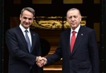 Μηχανορραφίες και παραπλανητικά κηρύγματα των εγχώριων λακέδων της Δύσης, ανοίγουν «κερκόπορτες» για Κυπριακό και Αιγαίο