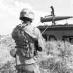Κραδαίνοντας κάποια ξύλινα, άοπλα drones στην Πολωνία…