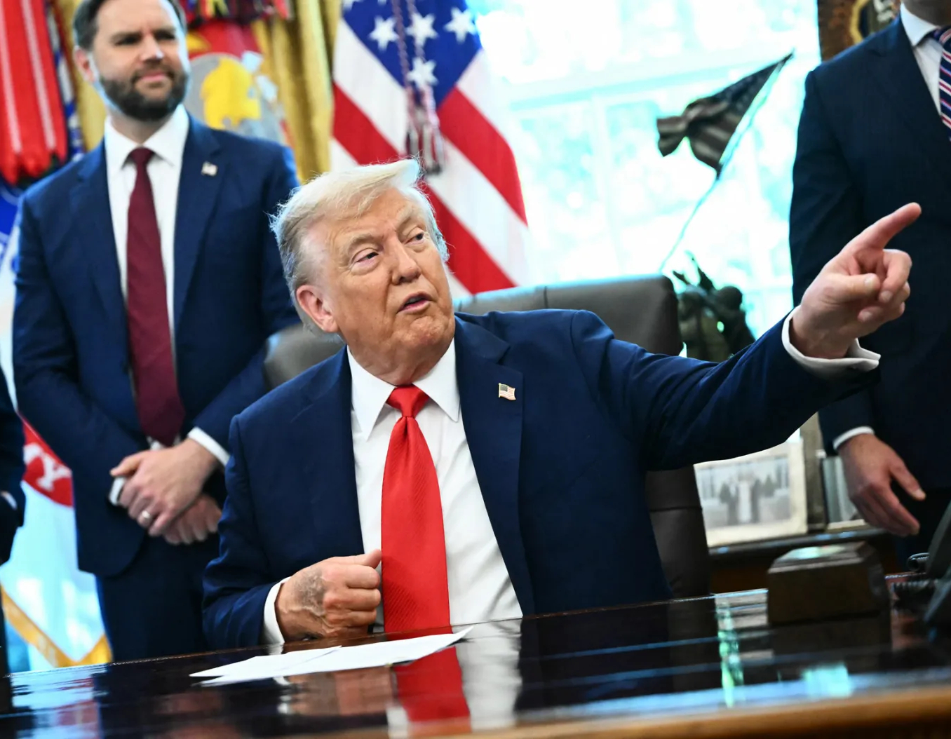 trump-oval-office