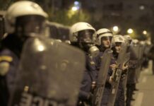 «Μνημείο» υποκρισίας, αυταρχισμού και καταστολής η τροπολογία της κυβέρνησης για το μνημείο του Άγνωστου Στρατιώτη -Ο λαός αντιμέτωπος με την κυβερνητικήκαι αστυνομική τρομοκρατία -Η μοναδική ελπιδοφόρα προοπτική βρίσκεται στους λαϊκούς αγώνες