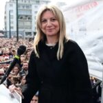 Βαδίζοντας προς τη δίκη για το έγκλημα των Τεμπών, η Μαρία Καρυστιανού αναγγέλλει τη δημιουργία νέου κόμματος