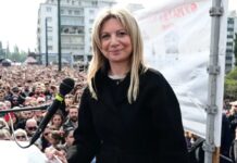 Βαδίζοντας προς τη δίκη για το έγκλημα των Τεμπών, η Μαρία Καρυστιανού αναγγέλλει τη δημιουργία νέου κόμματος