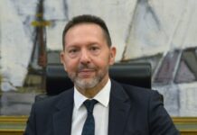 Ο Διοικητής της ΤτΕ σαν «λιβανιστήρι» της κυβέρνησης Μητσοτάκη