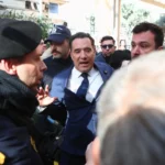 Ο υπουργός Υγείας σε ρόλο εξολοθρευτή του ΕΣΥ, διαφημιστή των ιδιωτικών κλινικών και τραμπούκου γιατρών και νοσηλευτών