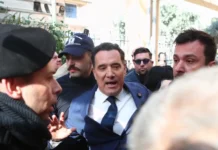 Ο υπουργός Υγείας σε ρόλο εξολοθρευτή του ΕΣΥ, διαφημιστή των ιδιωτικών κλινικών και τραμπούκου γιατρών και νοσηλευτών