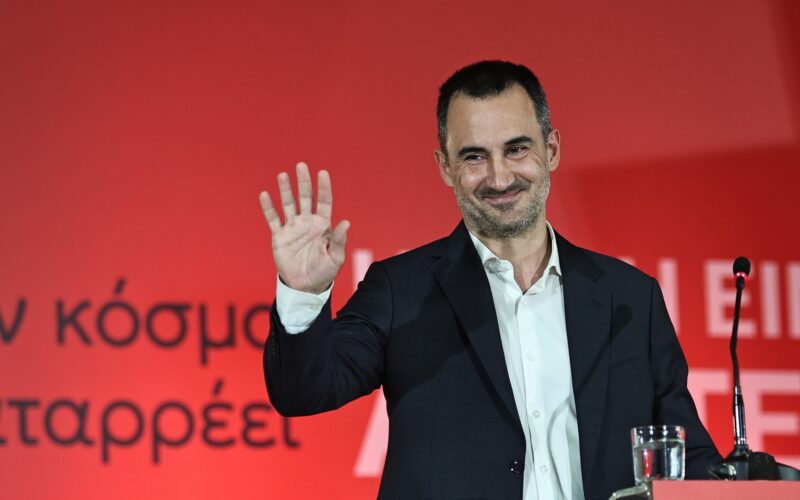 Χαρίτσης Παραίτηση