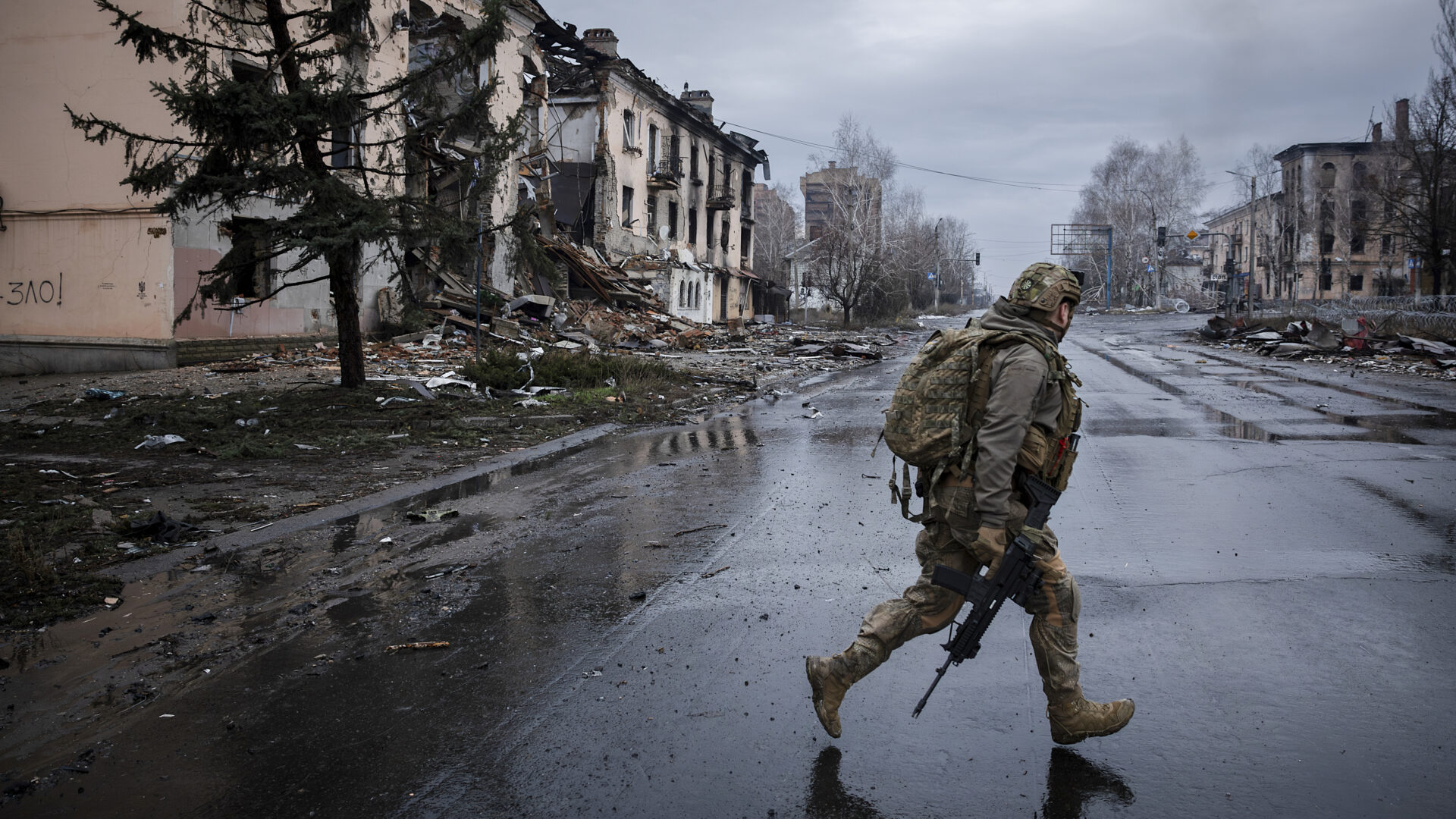 A Ukrainian soldier in the besieged city of Kostiantynivka, Ukraine, Jan. 8, 2026. (Tyler Hicks/The New York Times) Trax ID: 86266614r