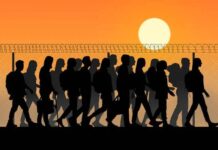 Ρατσιστική κυβερνητική καμπάνια για το μεταναστευτικό Ο πρόσφυγας ως απειλή, συρματοπλέγματα και «αδιαπραγμάτευτη» ασφάλεια